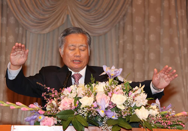 hands09-38